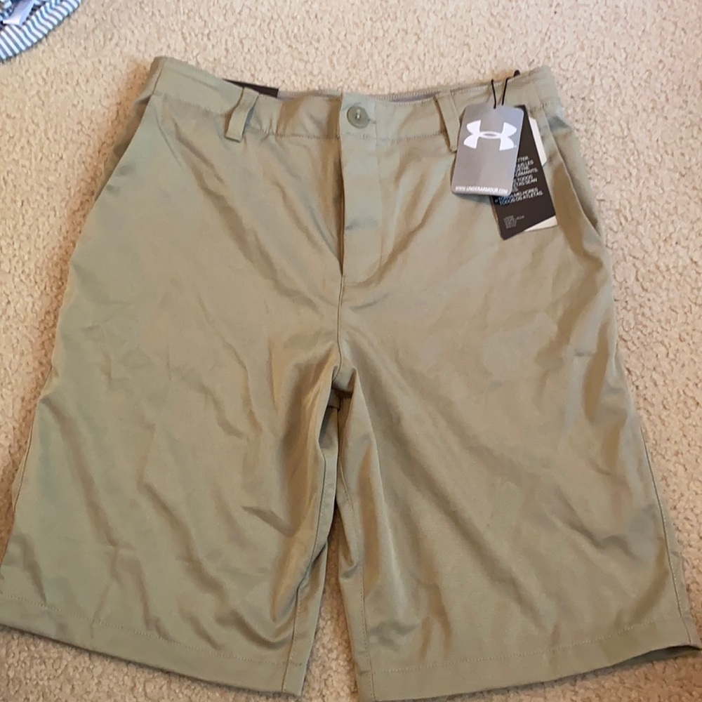 Boys under Armour khaki shorts NWT